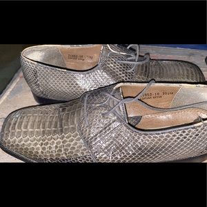Men’s shoe
